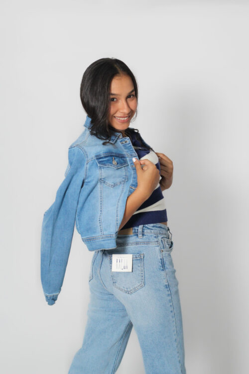 CHAQUETA CLASICA DE JEANS