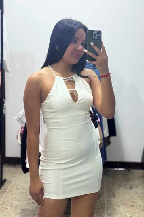 Vestido blanco ajustado
