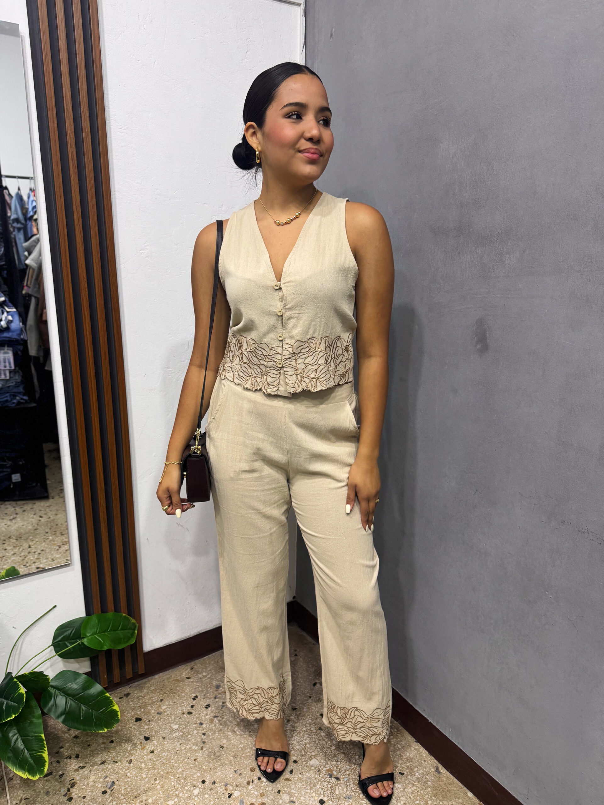 SET CON BORDADOS ESTILOS BOHO CHIC