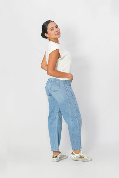 BARREL JEANS TONO MÉDIUM