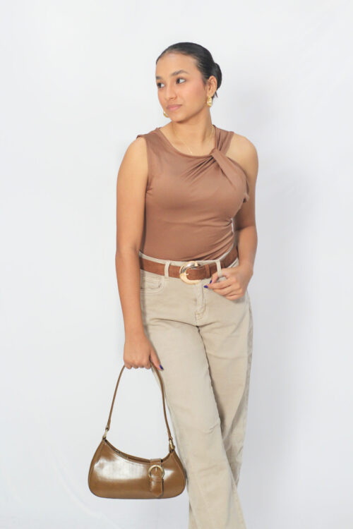 Blusa con amarre en el cuello